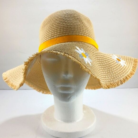 F&F Floppy Rim Banded Straw Like Hat With Daisy Applique Accents. - Picture 1 of 10